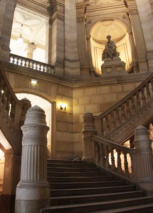 Escaliers tribunal de commerce de Paris ©Gerard Laurent